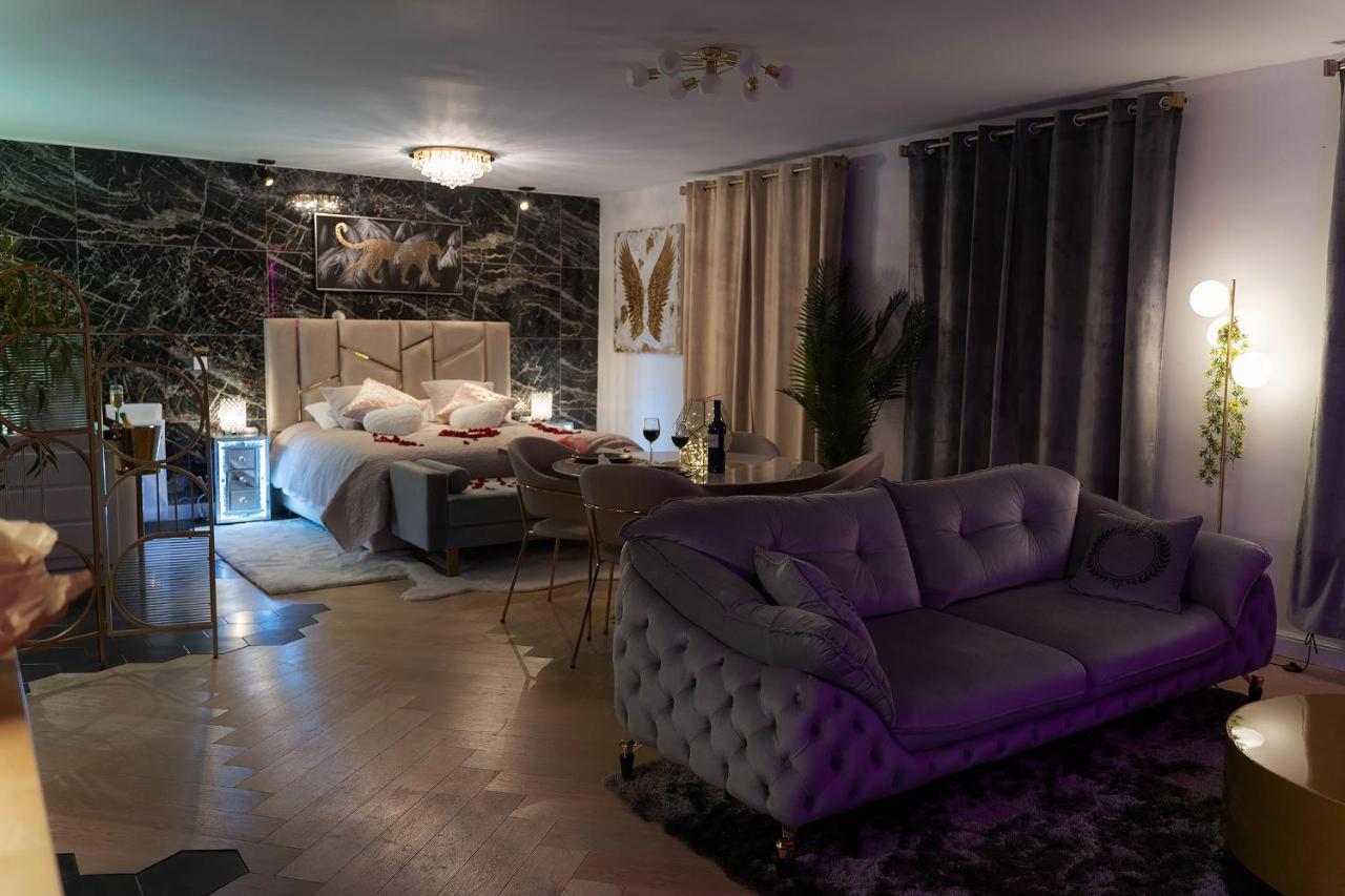 Magnifique Loft / Spa En Face De La Cathedrale ! Narbonne Bagian luar foto